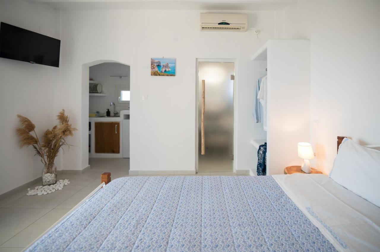 Sarantis Suites & Apartments Provatas Exterior photo